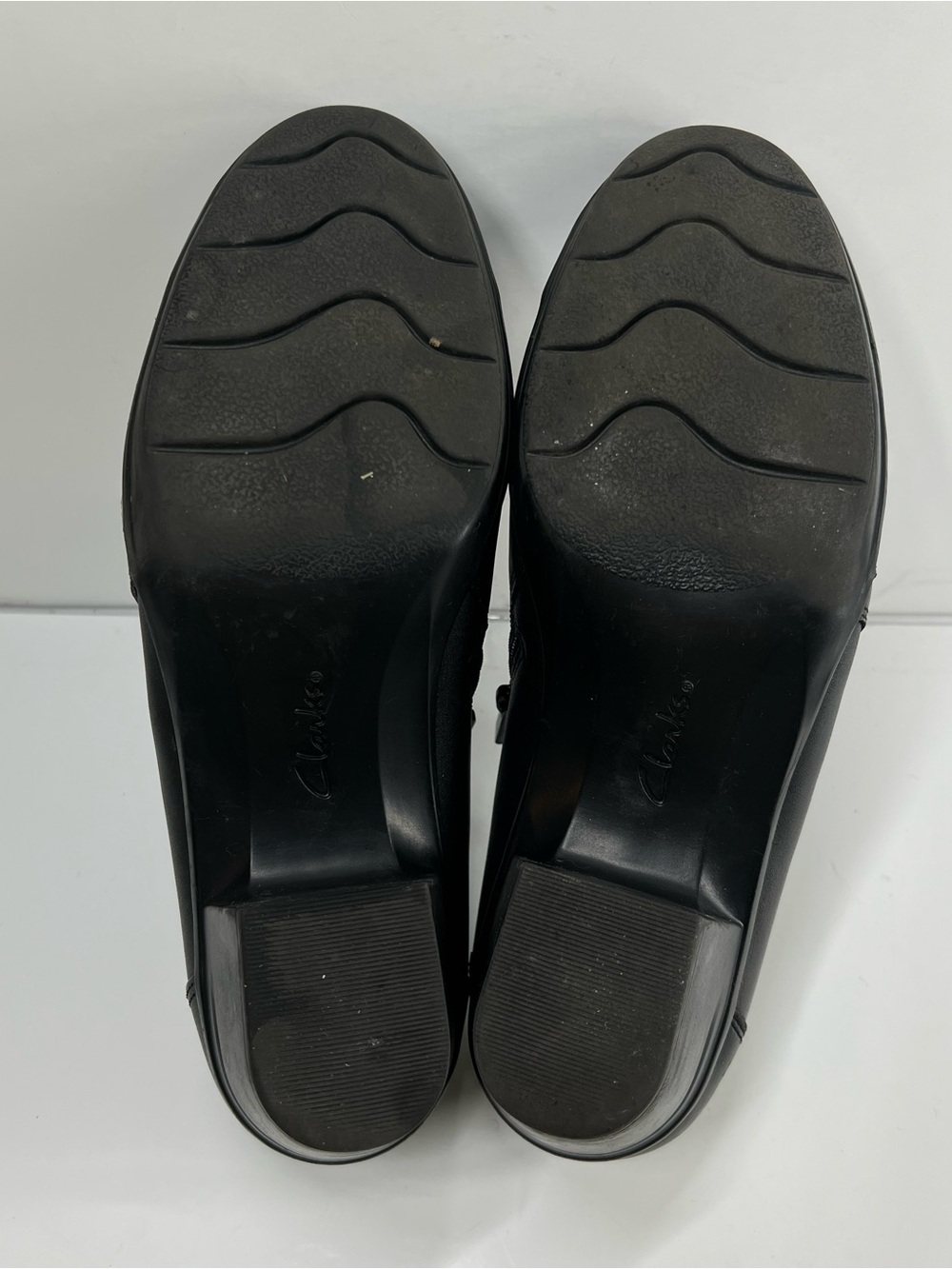 Clarks Collection Women’s Black Leather Ankle Booties Heels Size 9 - Picture 9 of 13